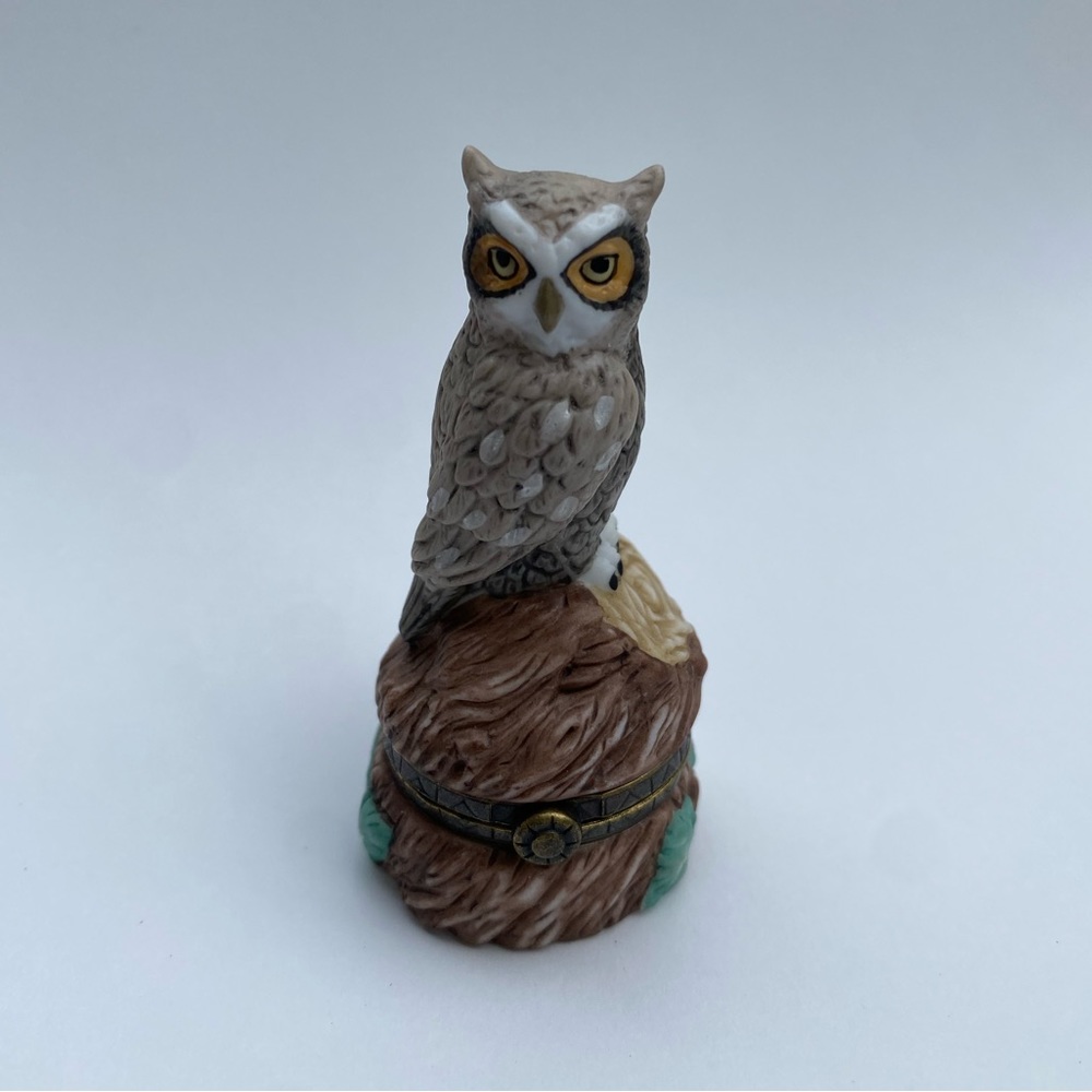 PHB - Great Horned Owl On Tree, Ceramic Trinket Box Wildlife